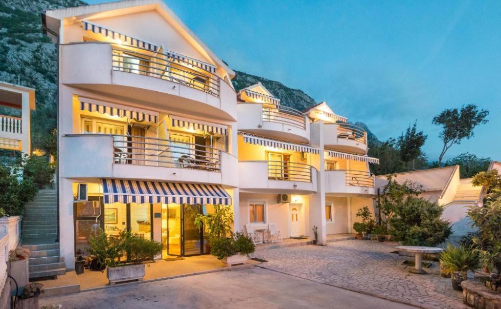 Majka Apartments Kotor Exterior foto
